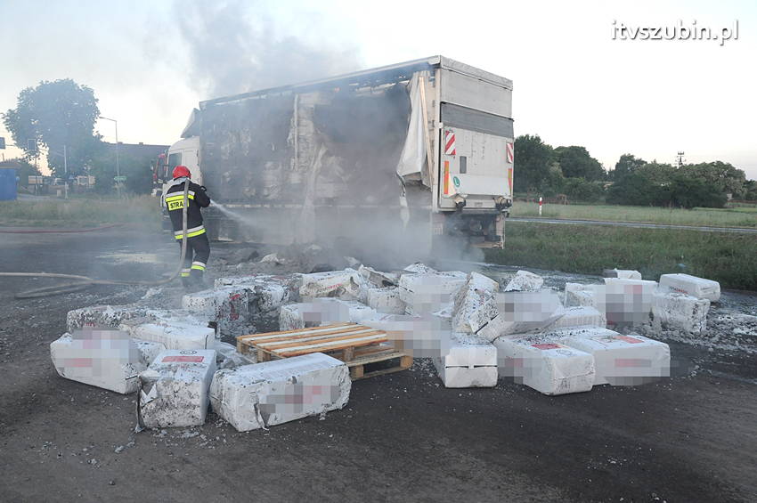 Poranny pożar samochodu ciężarowego