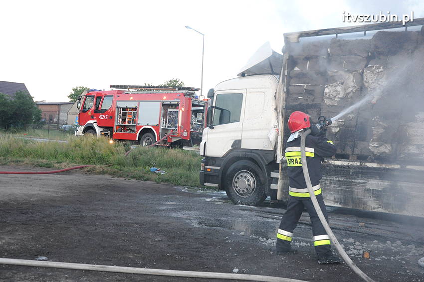 Poranny pożar samochodu ciężarowego