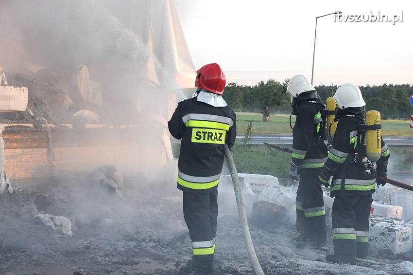 Poranny pożar samochodu ciężarowego
