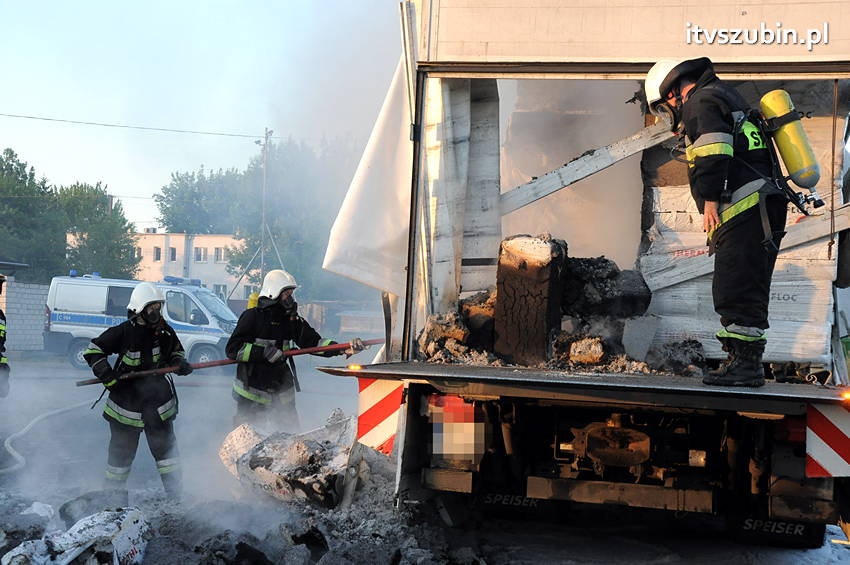Poranny pożar samochodu ciężarowego