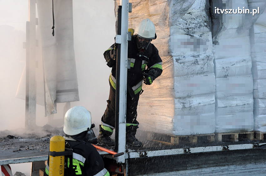 Poranny pożar samochodu ciężarowego