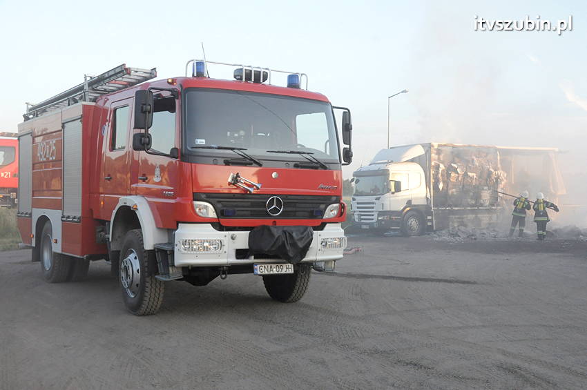 Poranny pożar samochodu ciężarowego