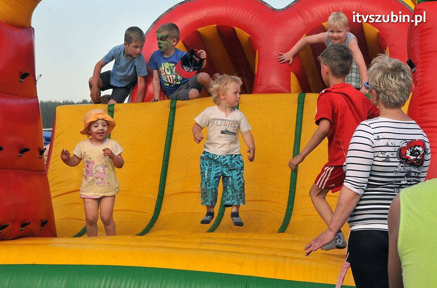 Festyn z okazji Dnia Dziecka w Pińsku