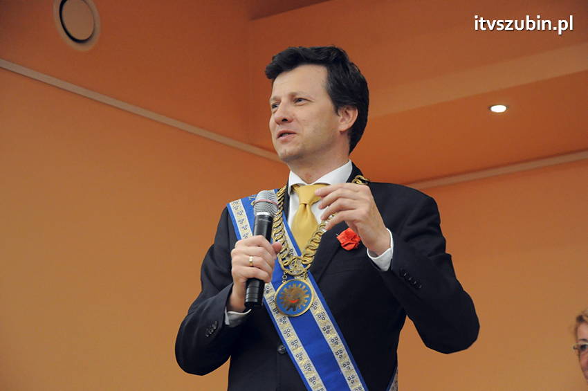 Międzynarodowa Kapituła Orderu Uśmiechu z Kanclerzem na czele w Szubinie