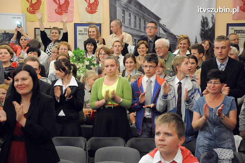 Międzynarodowa Kapituła Orderu Uśmiechu z Kanclerzem na czele w Szubinie
