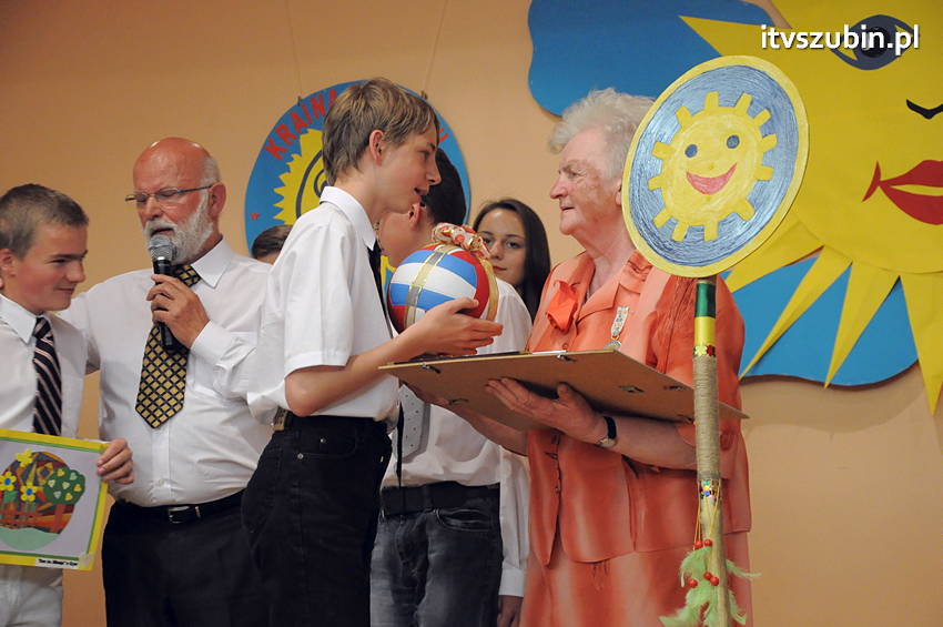 Międzynarodowa Kapituła Orderu Uśmiechu z Kanclerzem na czele w Szubinie