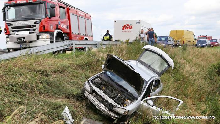 Pechowy trzynasty nie piątek, ale poniedziałek, dwa zdarzenia drogowe w Siernikach i Szubinie