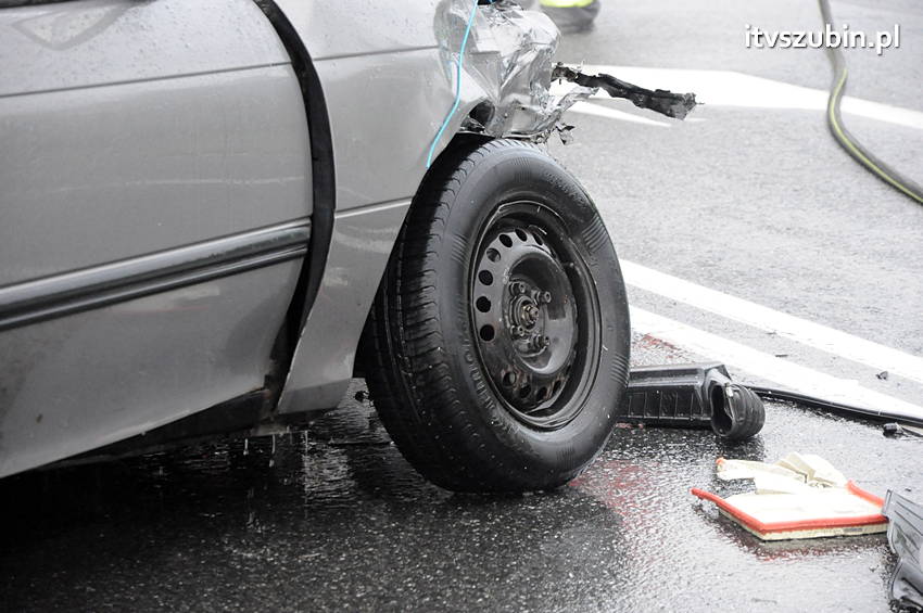 Pechowy trzynasty nie piątek, ale poniedziałek, dwa zdarzenia drogowe w Siernikach i Szubinie