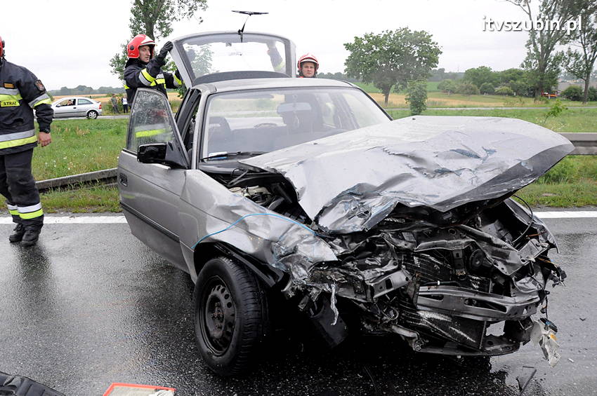 Pechowy trzynasty nie piątek, ale poniedziałek, dwa zdarzenia drogowe w Siernikach i Szubinie
