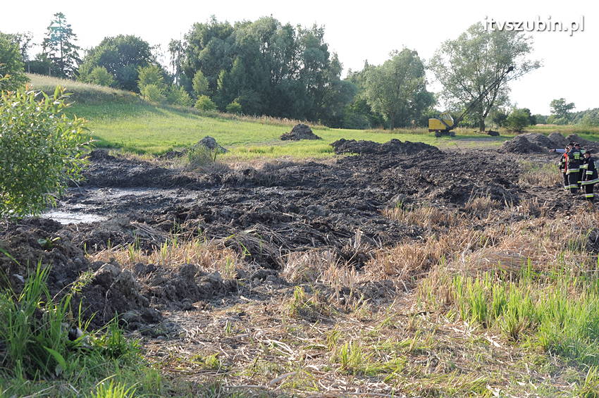 Koparką natrafił na trzy pociski