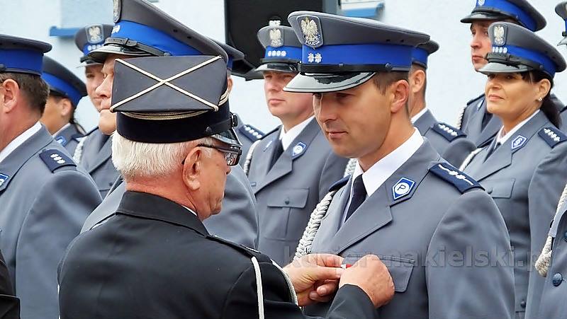 Odznaczenia i awanse dla policjantów powiatu nakielskiego