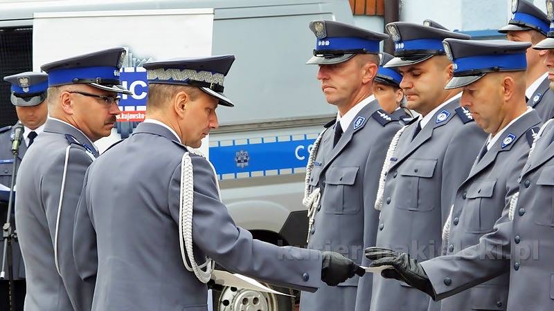 Odznaczenia i awanse dla policjantów powiatu nakielskiego