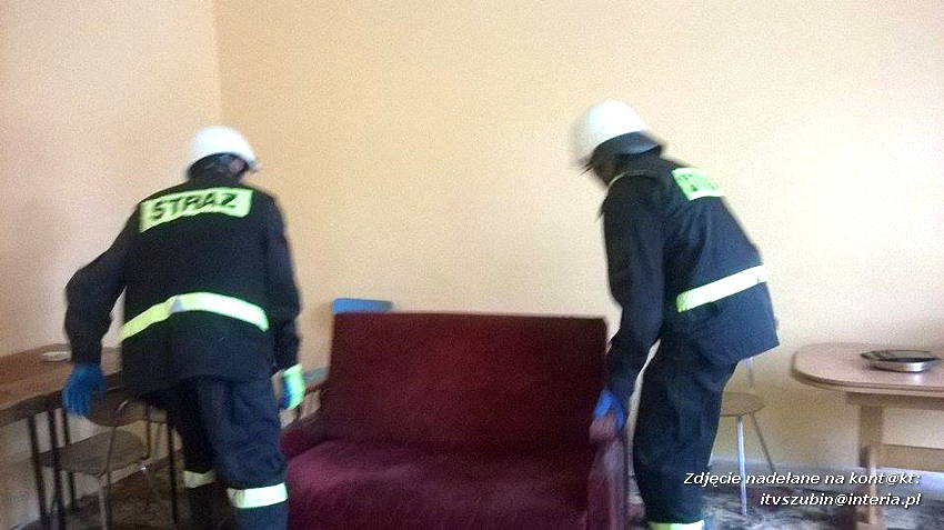 Runęła ściana szczytowa budynku w Słupach