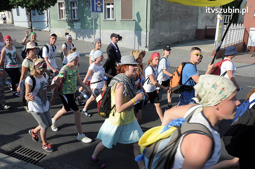 Pielgrzymka z Kościerzyny w drodze na Jasną Górę dotarła do Szubina