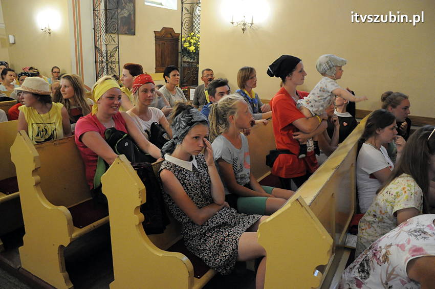 Pielgrzymka z Kościerzyny w drodze na Jasną Górę dotarła do Szubina