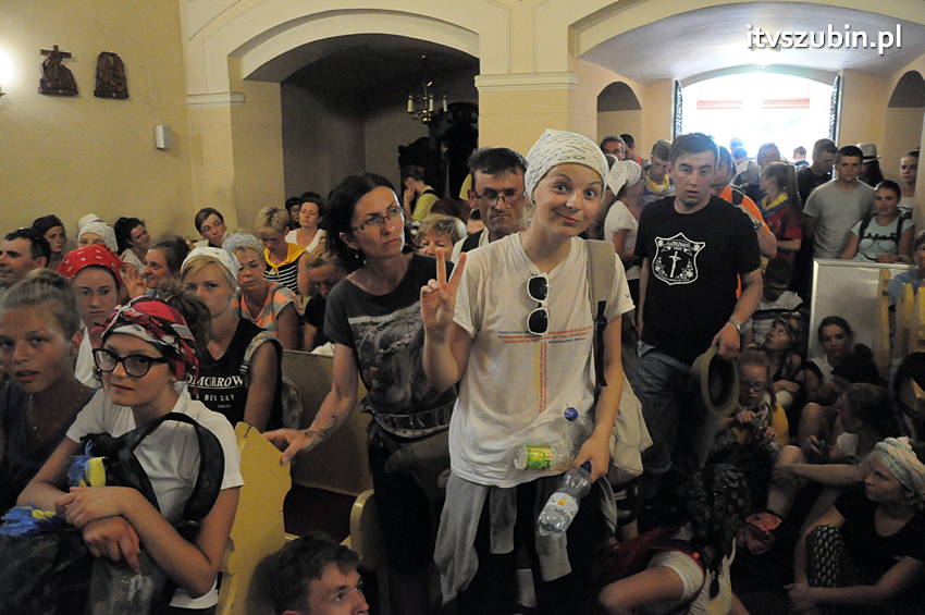 Pielgrzymka z Kościerzyny w drodze na Jasną Górę dotarła do Szubina