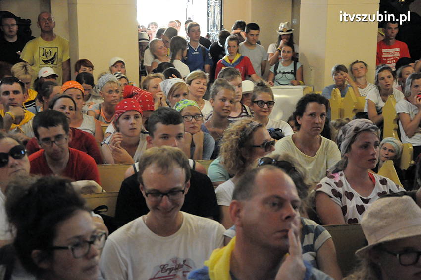 Pielgrzymka z Kościerzyny w drodze na Jasną Górę dotarła do Szubina