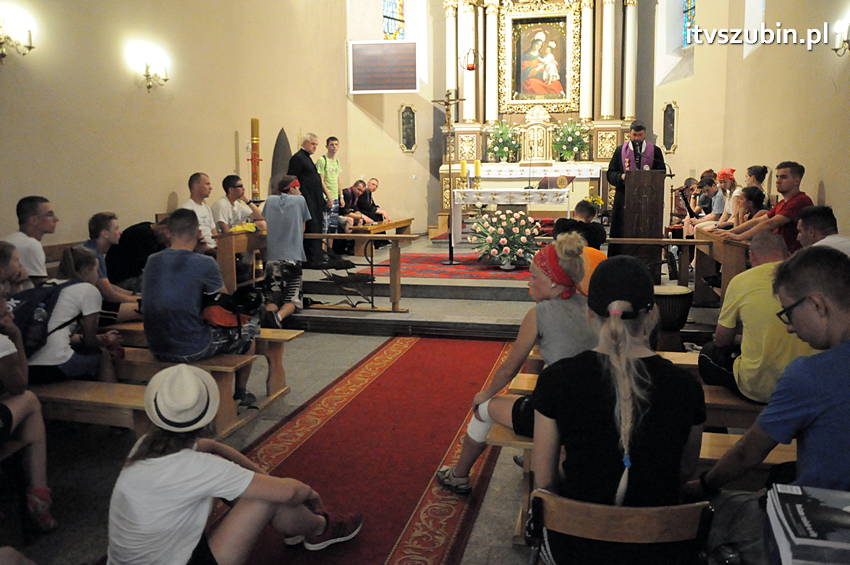 Pielgrzymka z Kościerzyny w drodze na Jasną Górę dotarła do Szubina