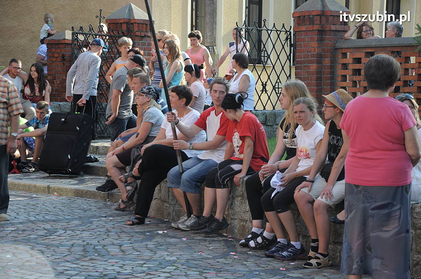 Pielgrzymka z Kościerzyny w drodze na Jasną Górę dotarła do Szubina