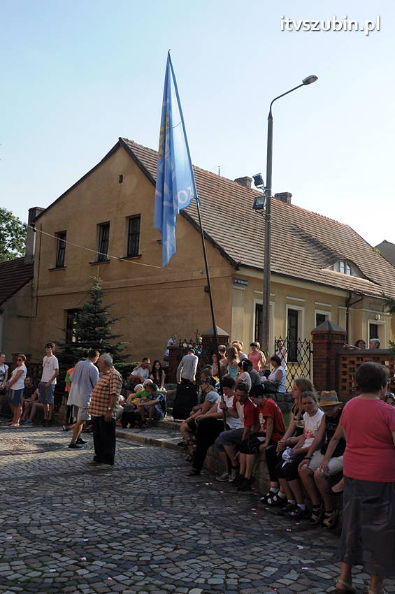 Pielgrzymka z Kościerzyny w drodze na Jasną Górę dotarła do Szubina