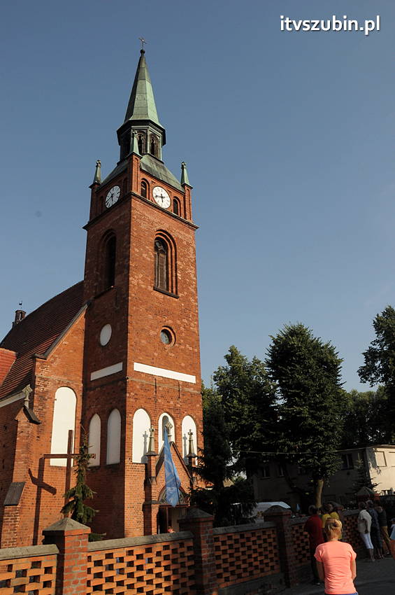 Pielgrzymka z Kościerzyny w drodze na Jasną Górę dotarła do Szubina