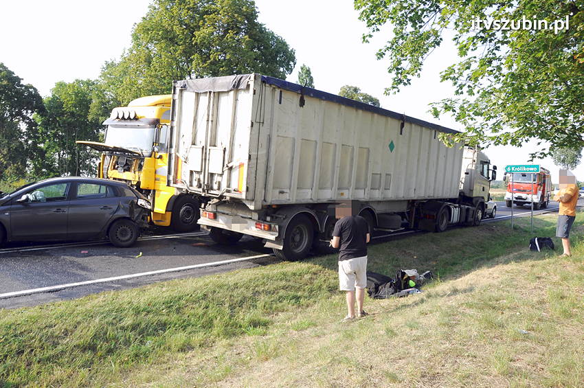 Wypadek w Dąbrówce Słupskiej i kolizja w Szubinie