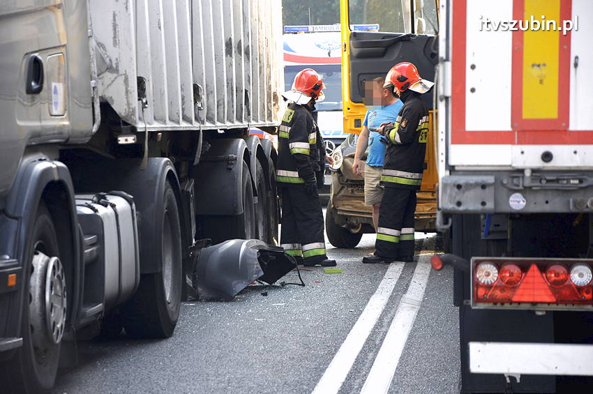 Wypadek w Dąbrówce Słupskiej i kolizja w Szubinie