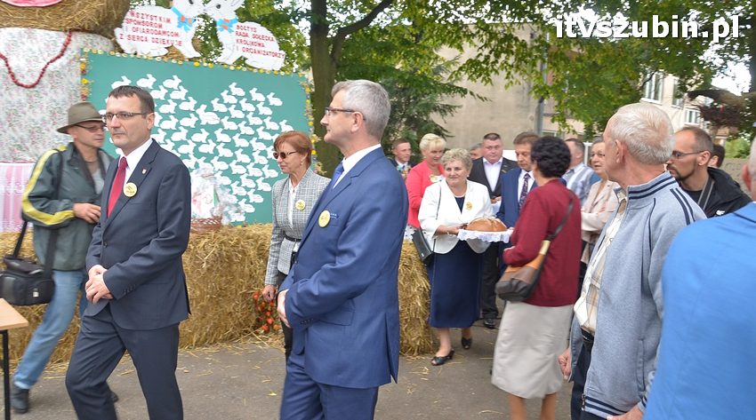 Dożynki powiatowo-gminne w Królikowie