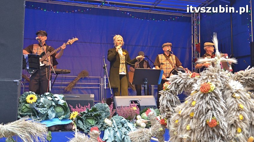 Dożynki powiatowo-gminne w Królikowie