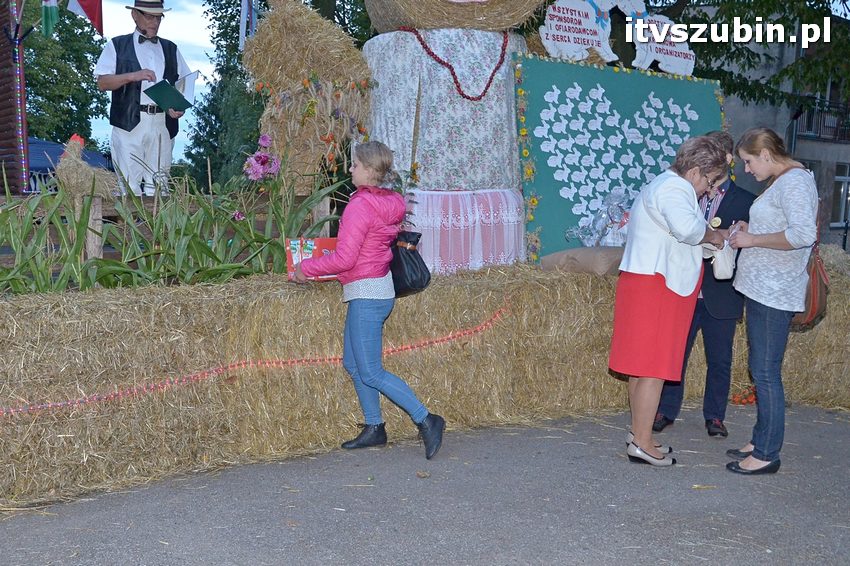 Dożynki powiatowo-gminne w Królikowie