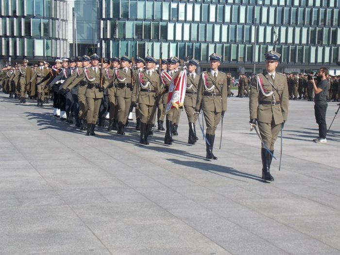 Udział mundurowych klasy wojskowej II TL z ZSP z Szubina w pierwszym zlocie organizacji proobronnych i klas mundurowych w Warszawie
