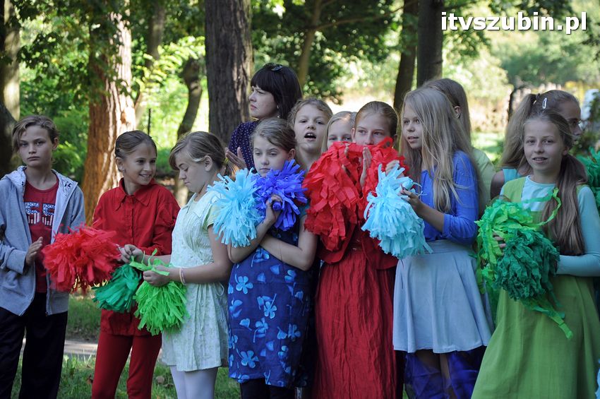 WIARA NADZIEJA MIŁOŚĆ - dęby już rosną