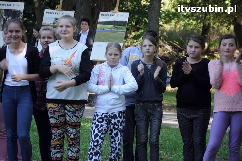 WIARA NADZIEJA MIŁOŚĆ - dęby już rosną