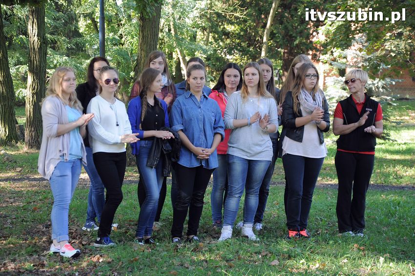 WIARA NADZIEJA MIŁOŚĆ - dęby już rosną