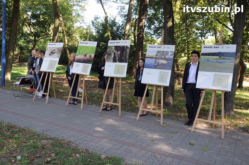 WIARA NADZIEJA MIŁOŚĆ - dęby już rosną