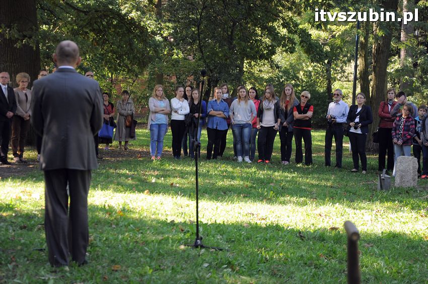 WIARA NADZIEJA MIŁOŚĆ - dęby już rosną