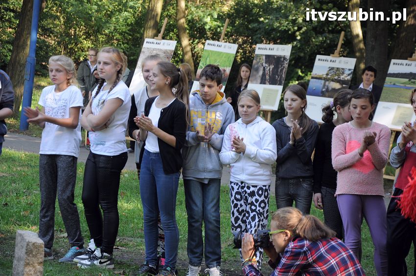 WIARA NADZIEJA MIŁOŚĆ - dęby już rosną