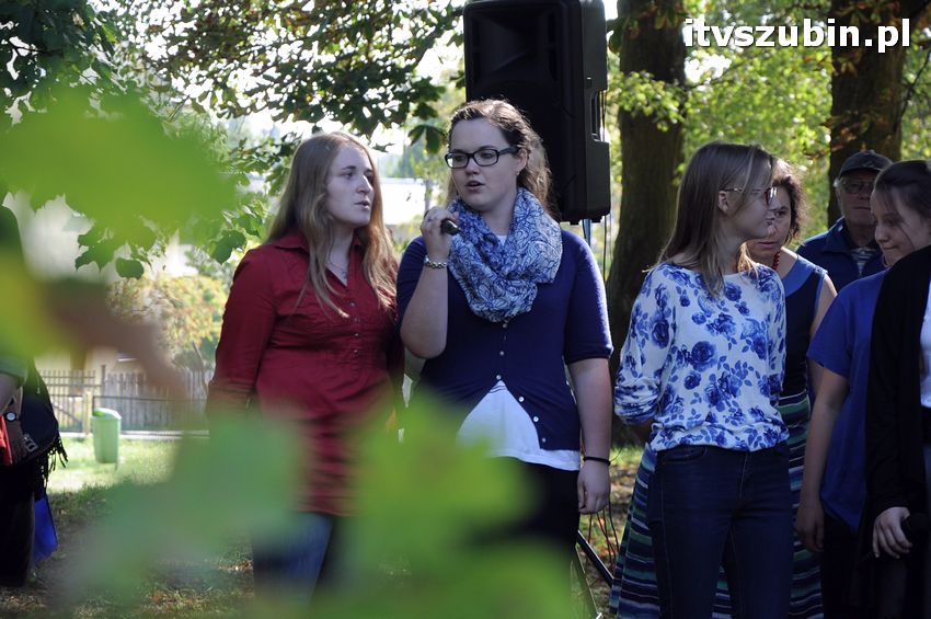 WIARA NADZIEJA MIŁOŚĆ - dęby już rosną