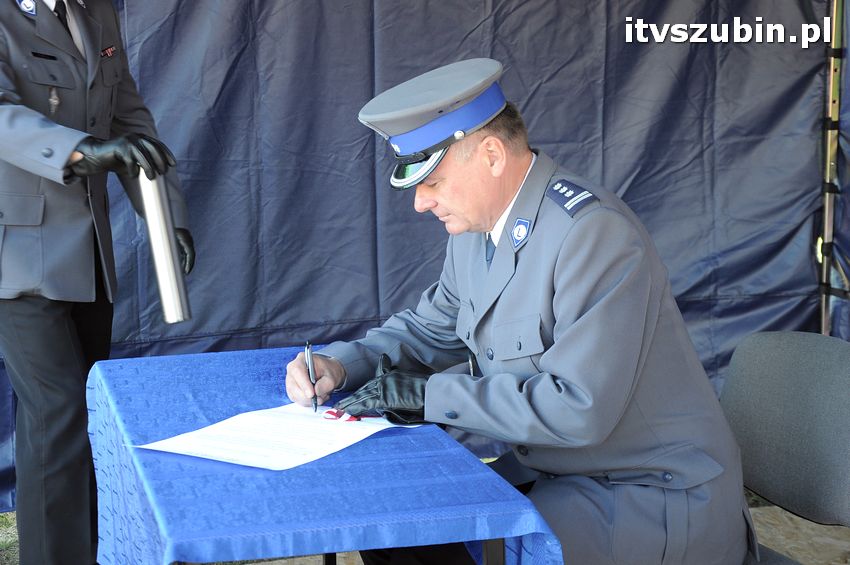 Podpisanie aktu erekcyjnego i wmurowanie kamienia węgielnego pod budowę nowego komisariatu w Szubinie