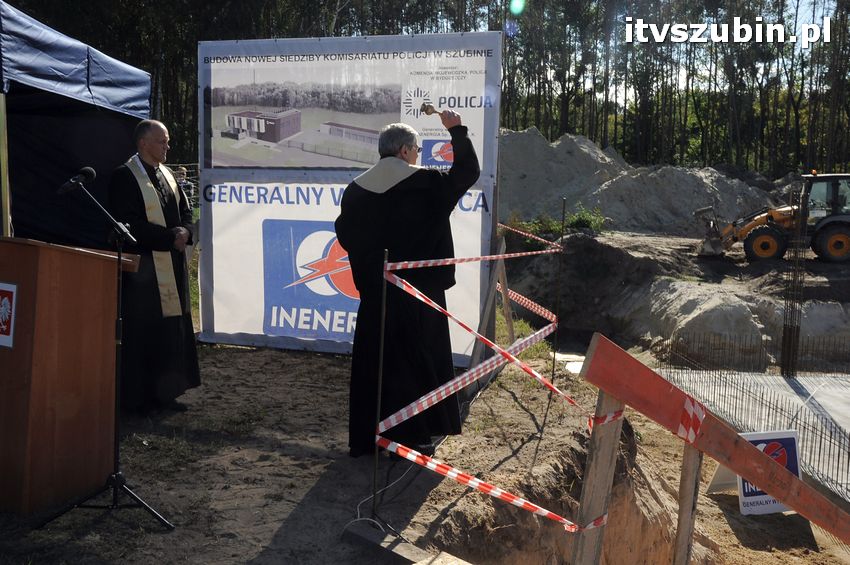 Podpisanie aktu erekcyjnego i wmurowanie kamienia węgielnego pod budowę nowego komisariatu w Szubinie