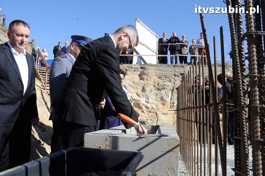 Podpisanie aktu erekcyjnego i wmurowanie kamienia węgielnego pod budowę nowego komisariatu w Szubinie