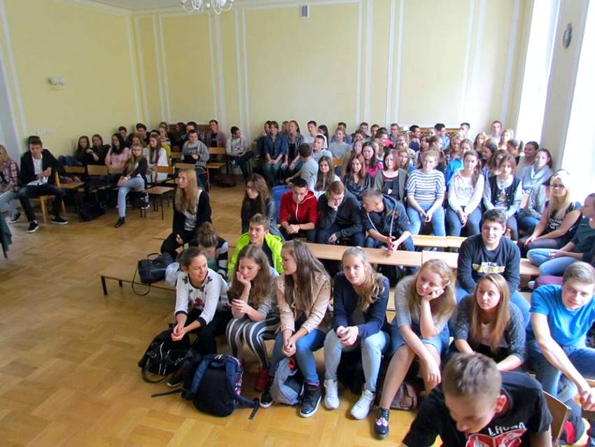 Otrzęsiny i Dzień Chłopaka w Wyspiańskim