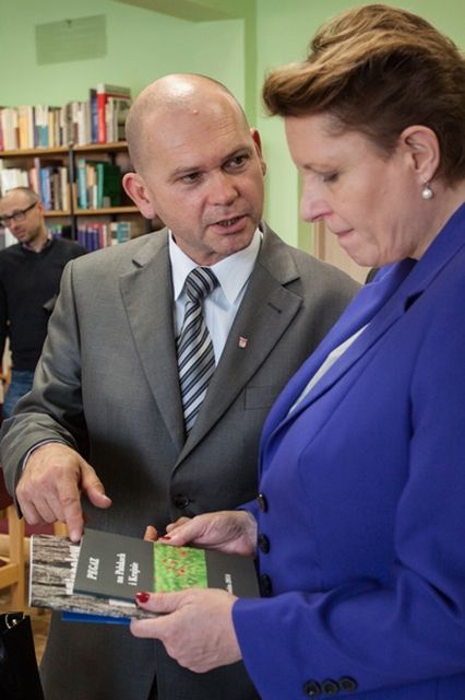 Minister Kultury i Dziedzictwa Narodowego w szubińskiej bibliotece!