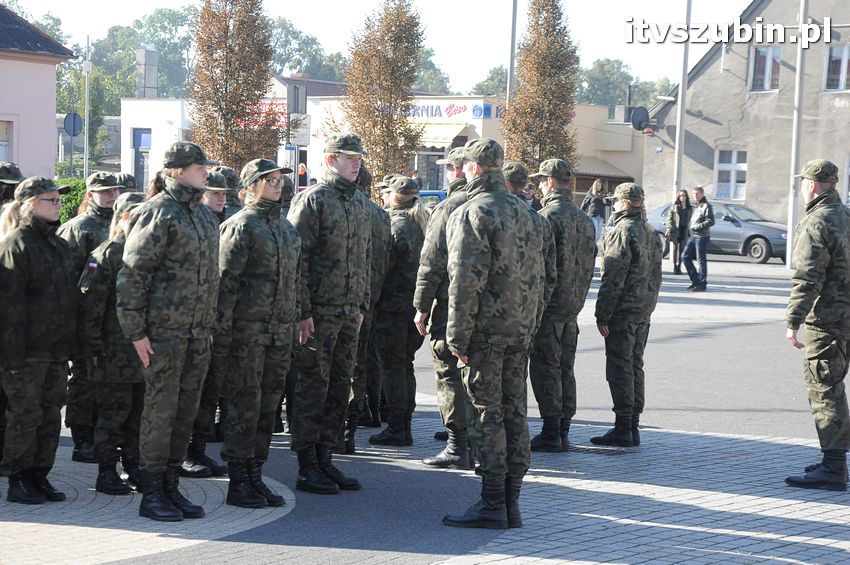 Ślubowanie i przysięga I klasy wojskowej Technik Logistyk z ZSP w Szubinie