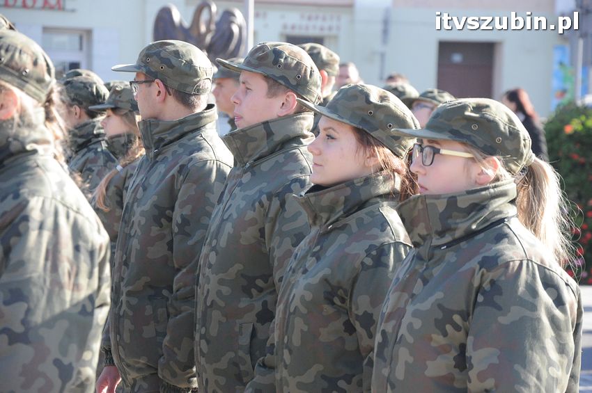 Ślubowanie i przysięga I klasy wojskowej Technik Logistyk z ZSP w Szubinie