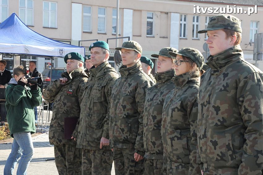 Ślubowanie i przysięga I klasy wojskowej Technik Logistyk z ZSP w Szubinie