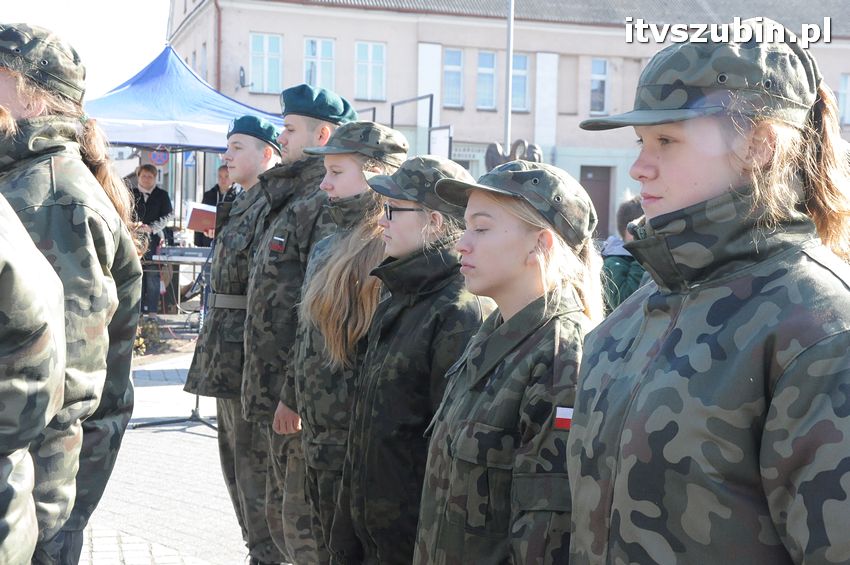 Ślubowanie i przysięga I klasy wojskowej Technik Logistyk z ZSP w Szubinie