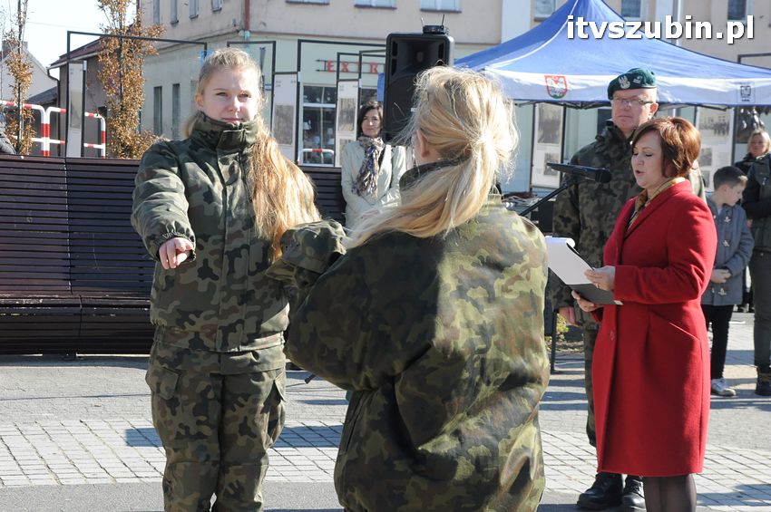 Ślubowanie i przysięga I klasy wojskowej Technik Logistyk z ZSP w Szubinie