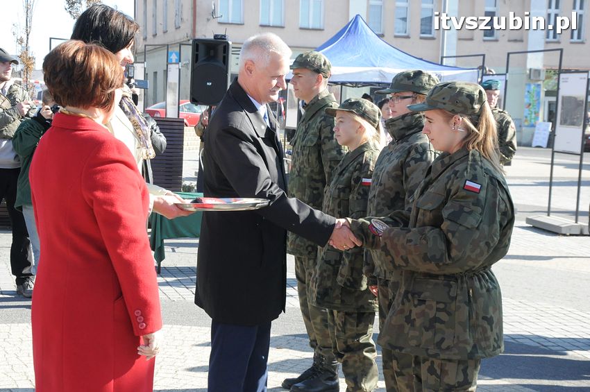 Ślubowanie i przysięga I klasy wojskowej Technik Logistyk z ZSP w Szubinie