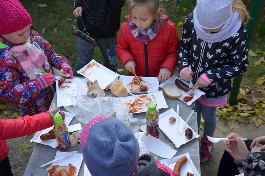 Przy ognisku o bezpieczeństwie